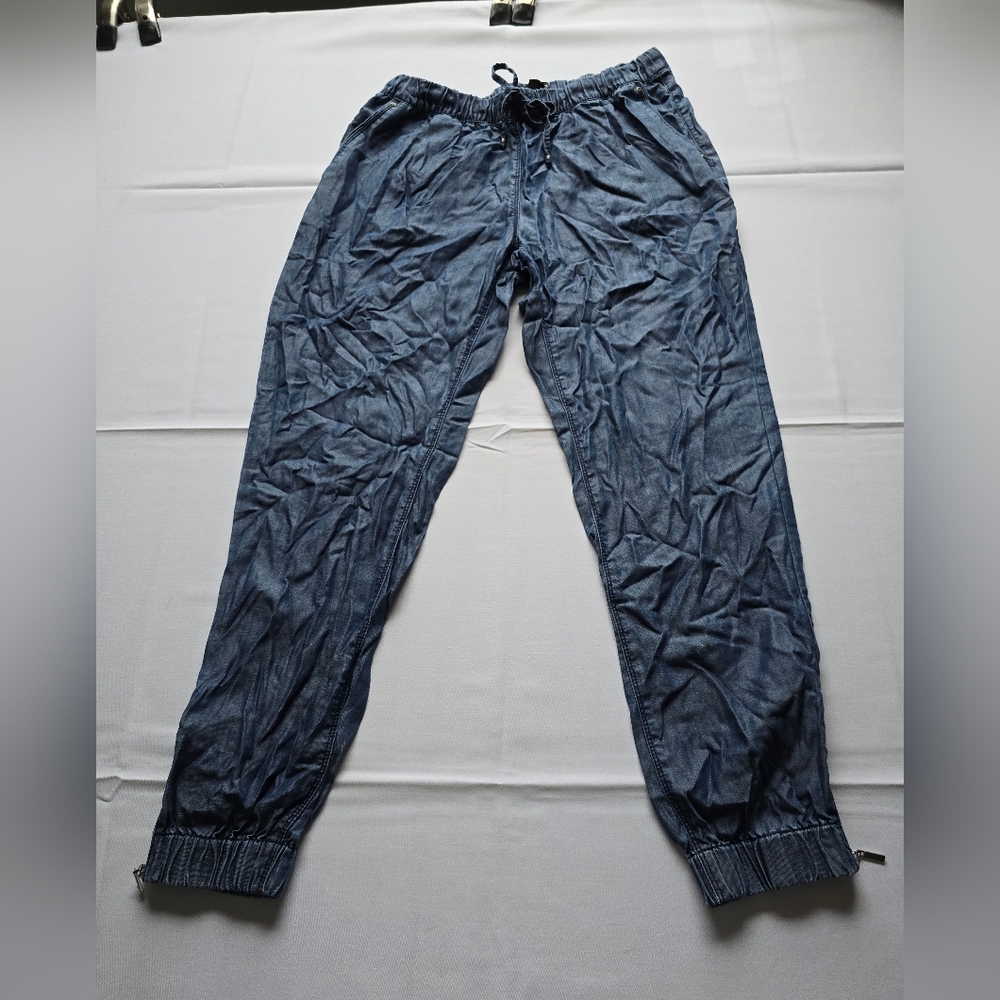 White House Blue Market Black Slinky Challis Jogger Size 4R